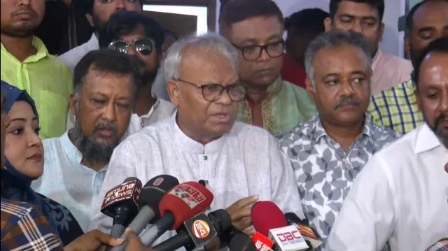 উন্নয়নের পিএইচডি করার জন্য হাসিনা ভারতে গেছেন: রিজভী